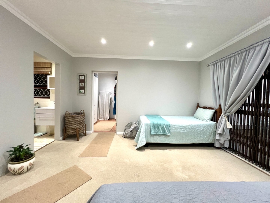 4 Bedroom Property for Sale in Walmer Downs Eastern Cape